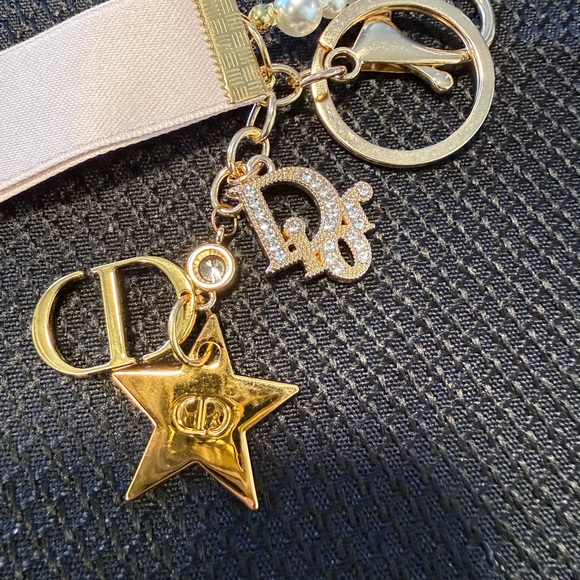 Dior Gold Toned Pearl Bag Charm Keychain - Picture 3 of 10